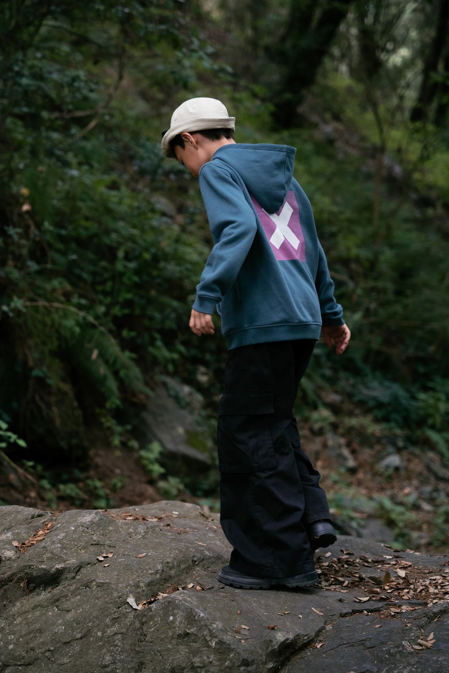 SUDADERA CON CAPUCHA KIDS NATURE AMAZON GREEN thumbnail