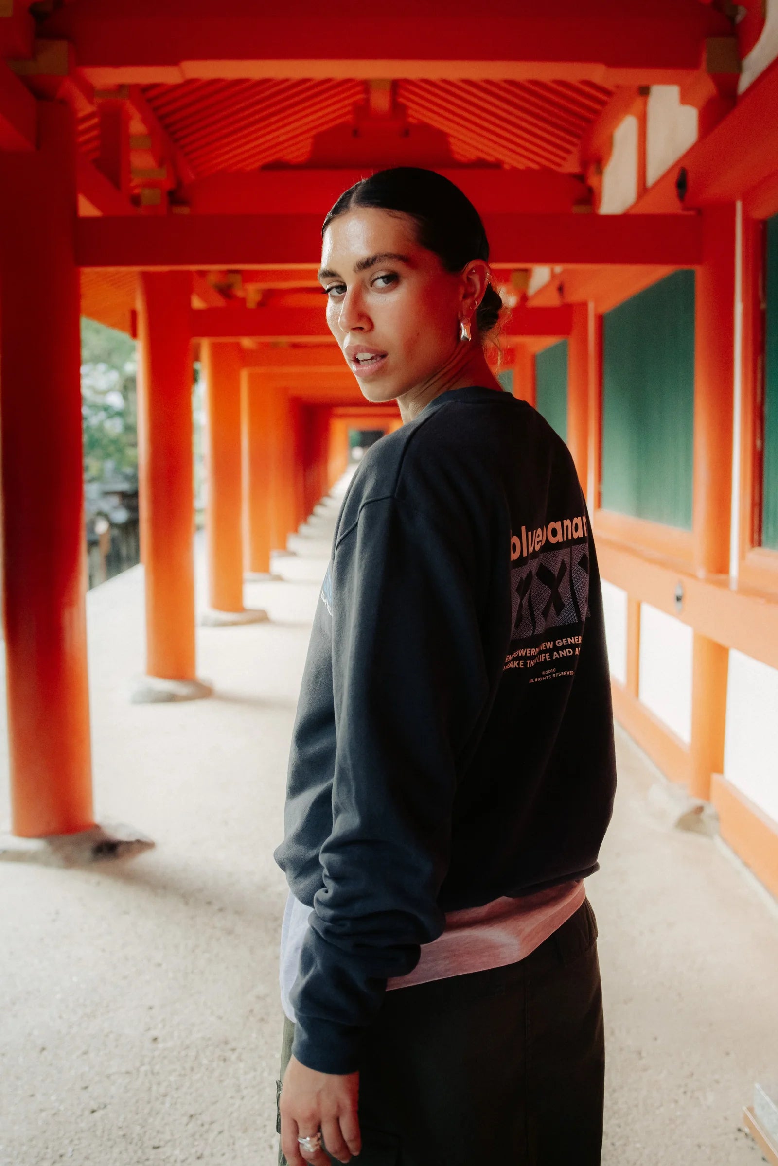 SUDADERA LINE ANTRACITA thumbnail