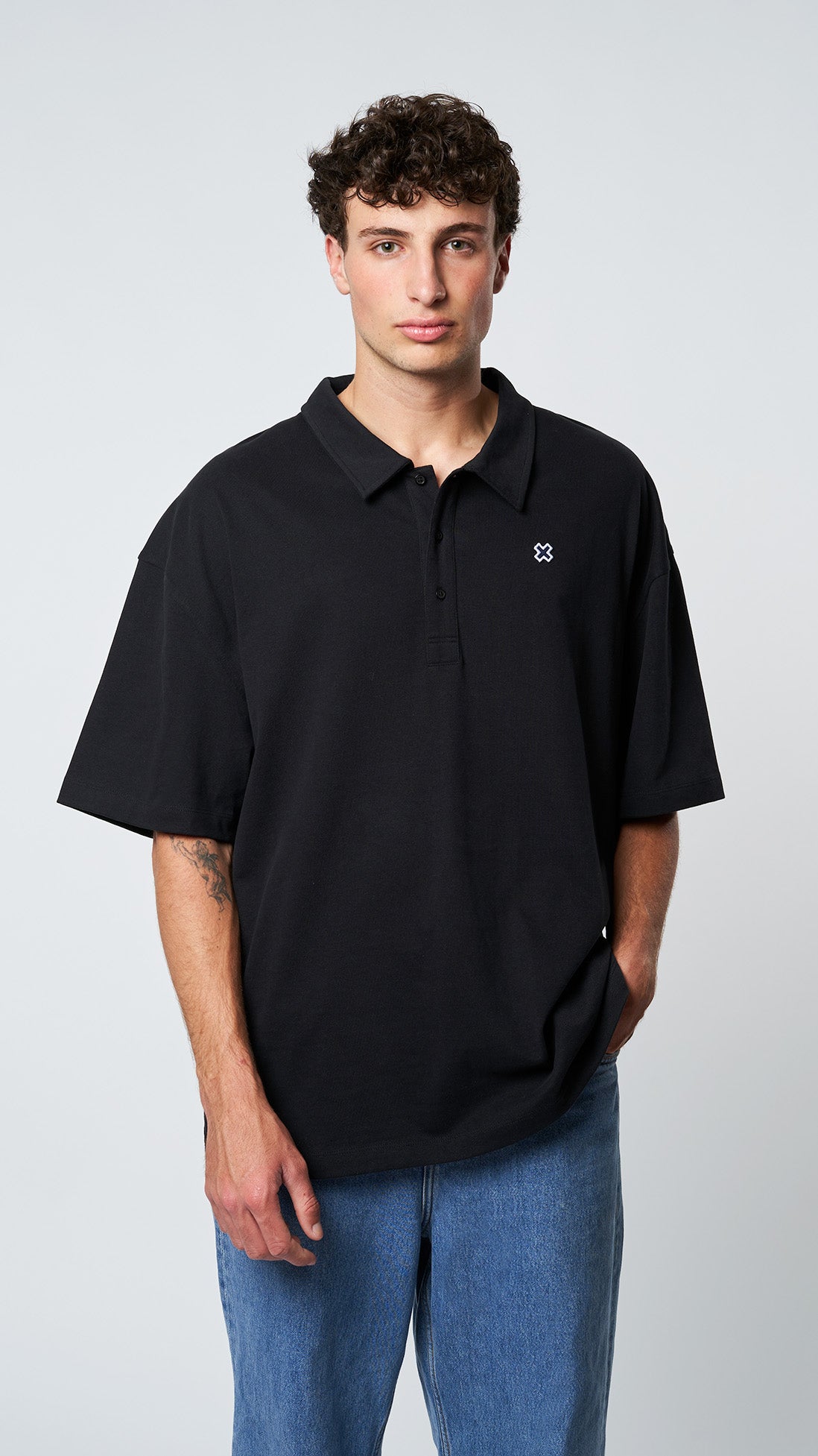 POLO PATCH NEGRO thumbnail