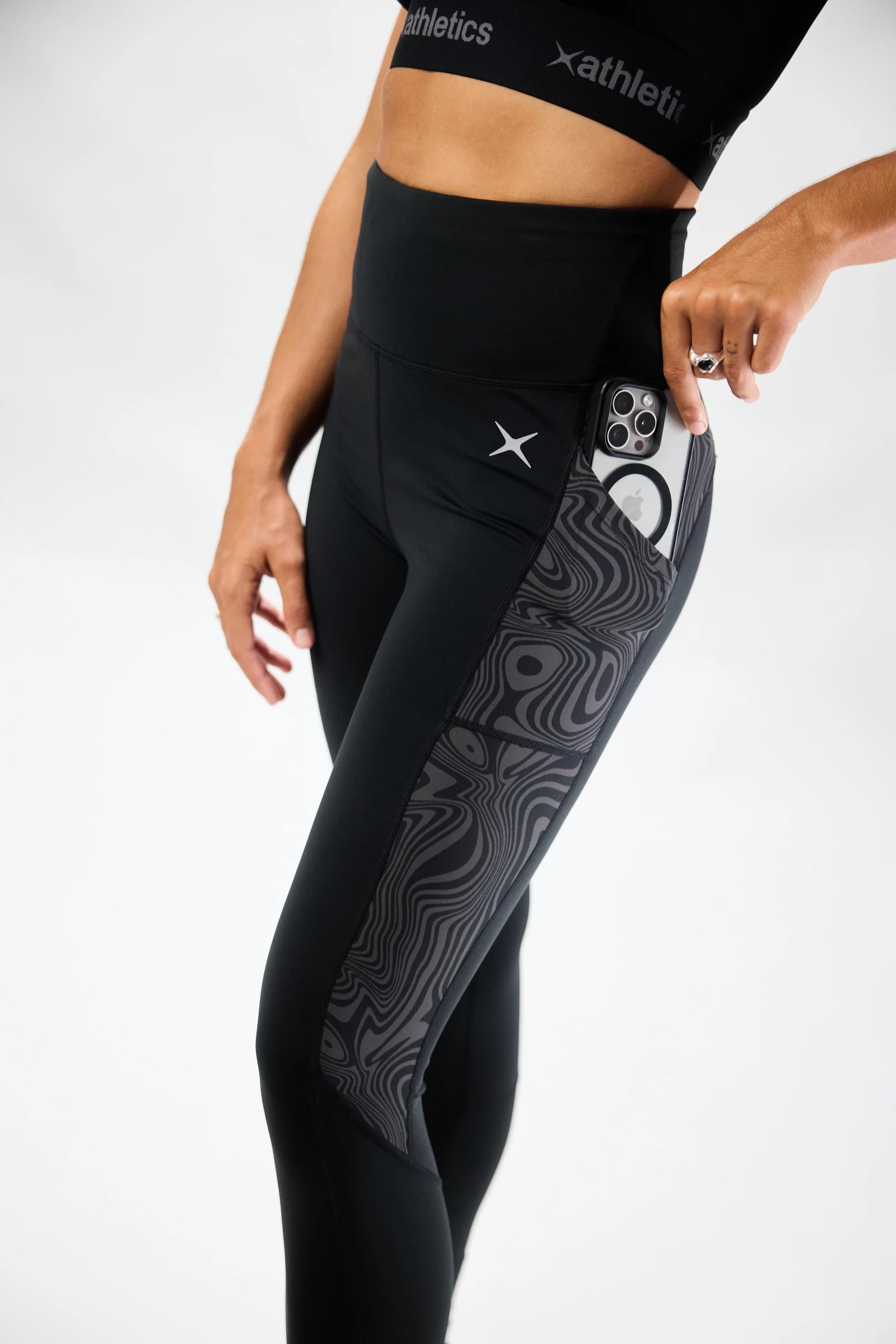 LEGGINGS MUJER TRAIN NEGROS thumbnail