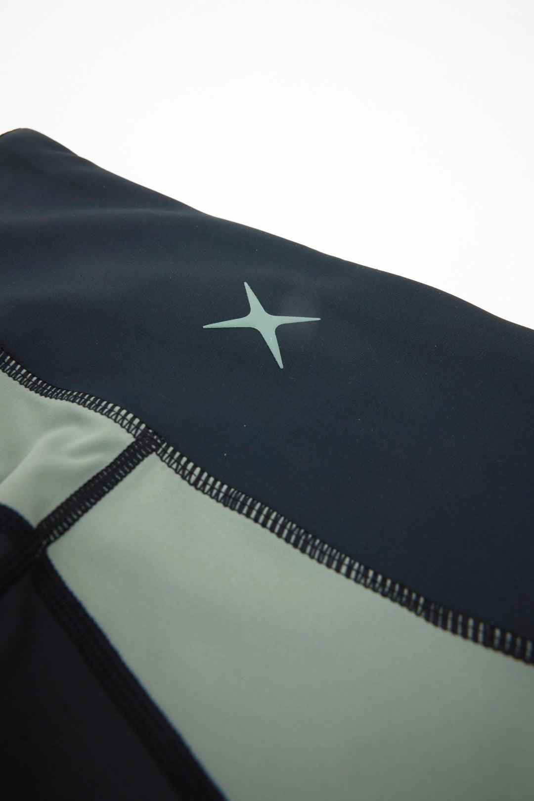 LEGGINGS MUJER TRAIN NEGROS