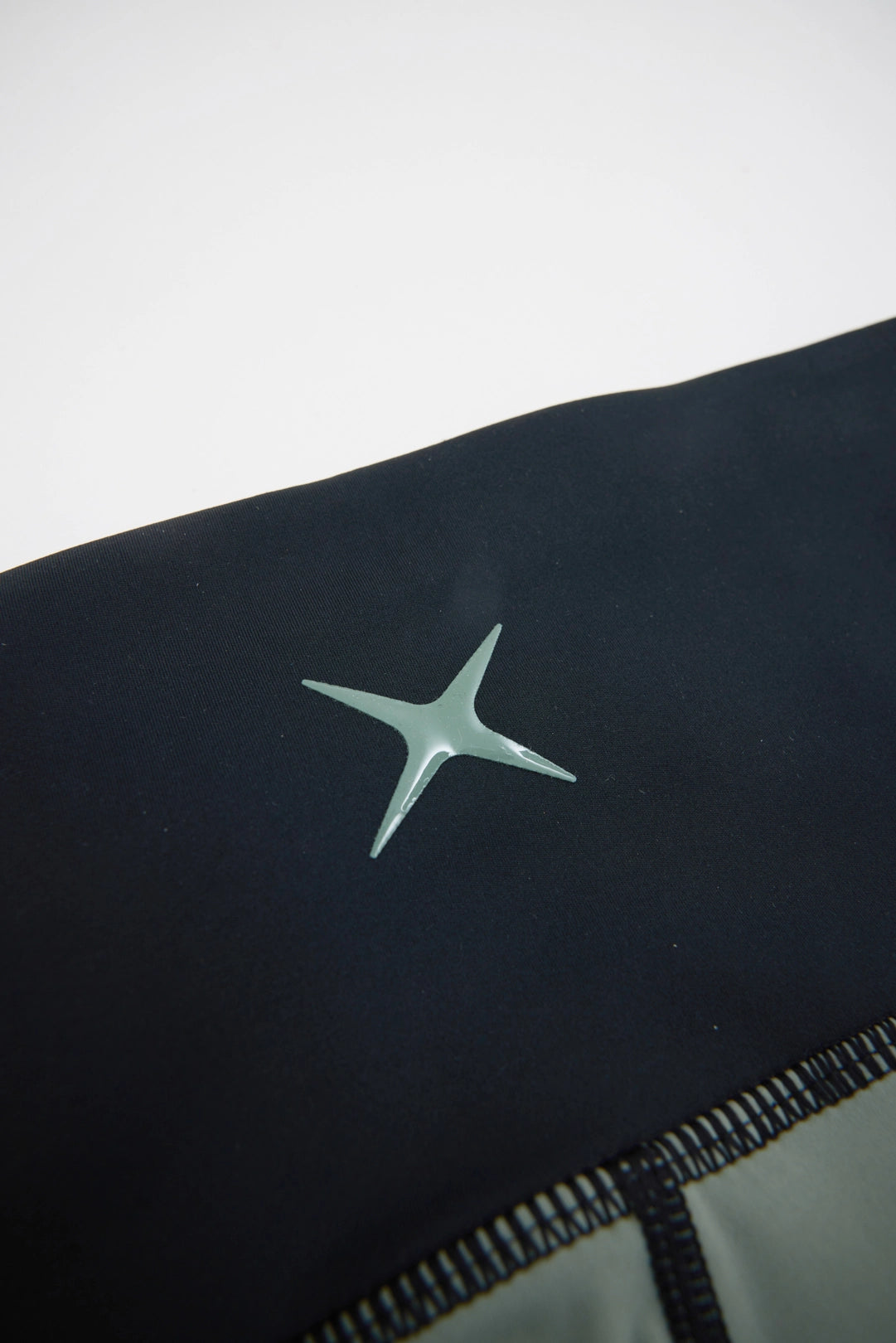 LEGGINGS MUJER TRAIN NEGROS