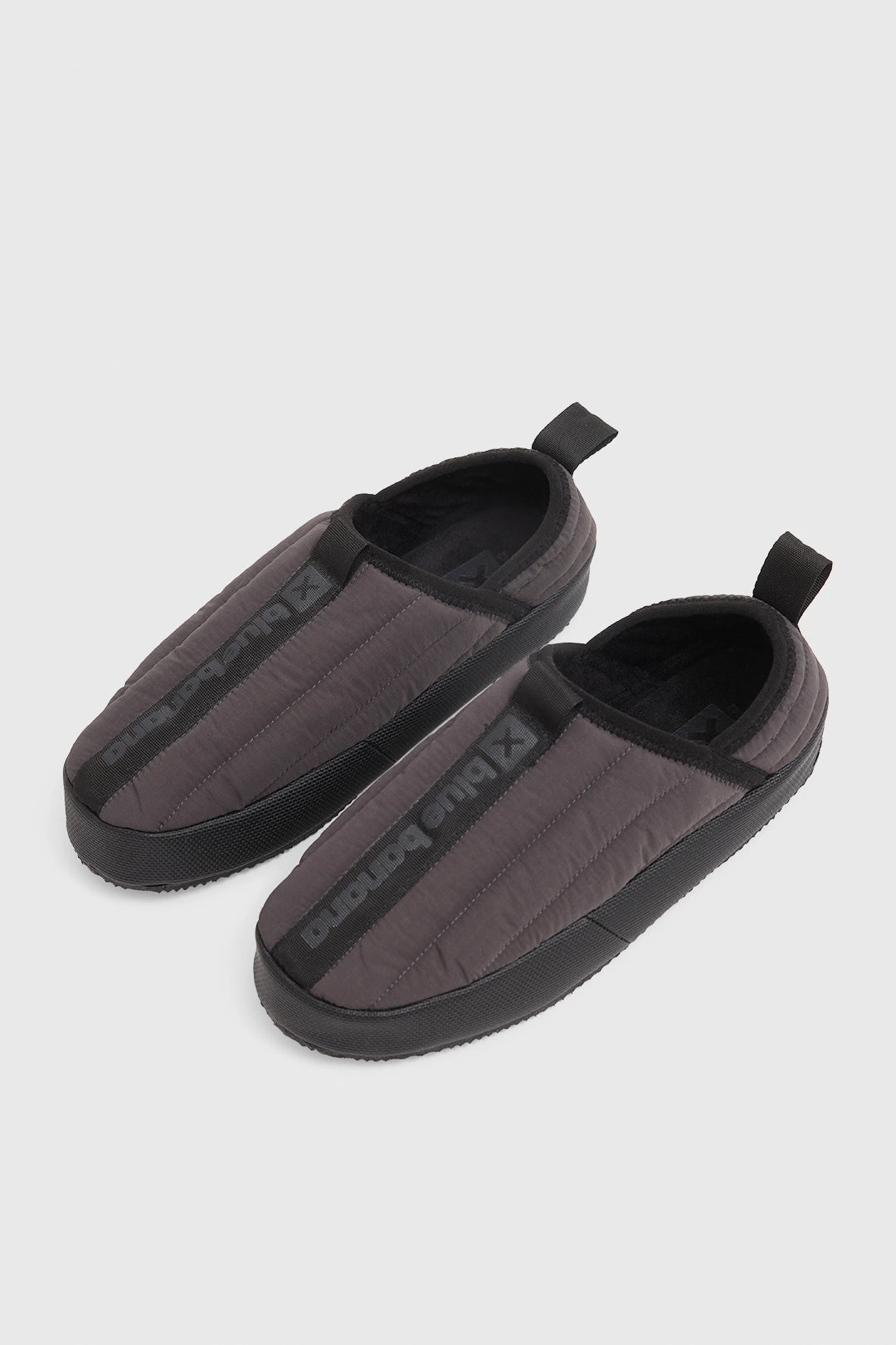 BLACK WINTER ZUECO