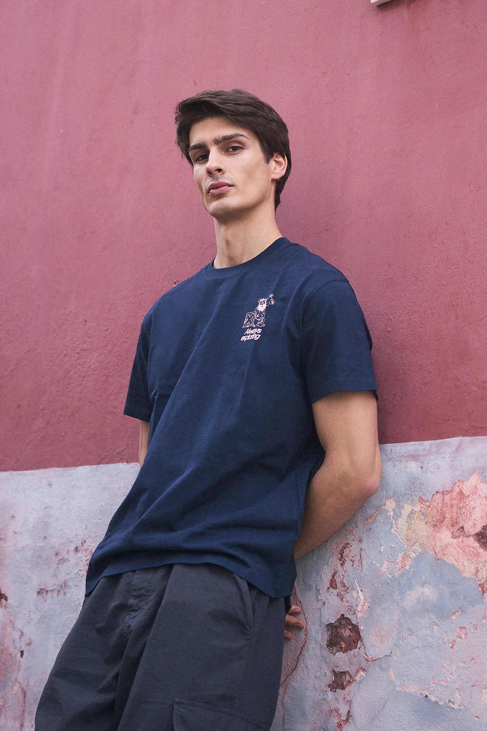 CAMISETA CAVERN AZUL MARINO