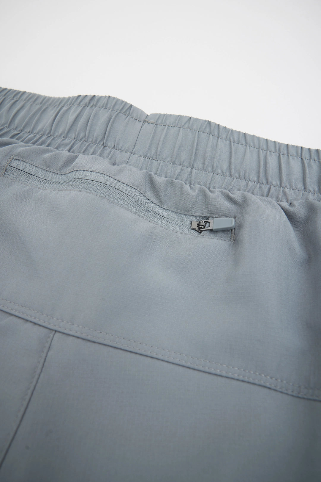 PANTALÓN CORTO DUST DARK GREY