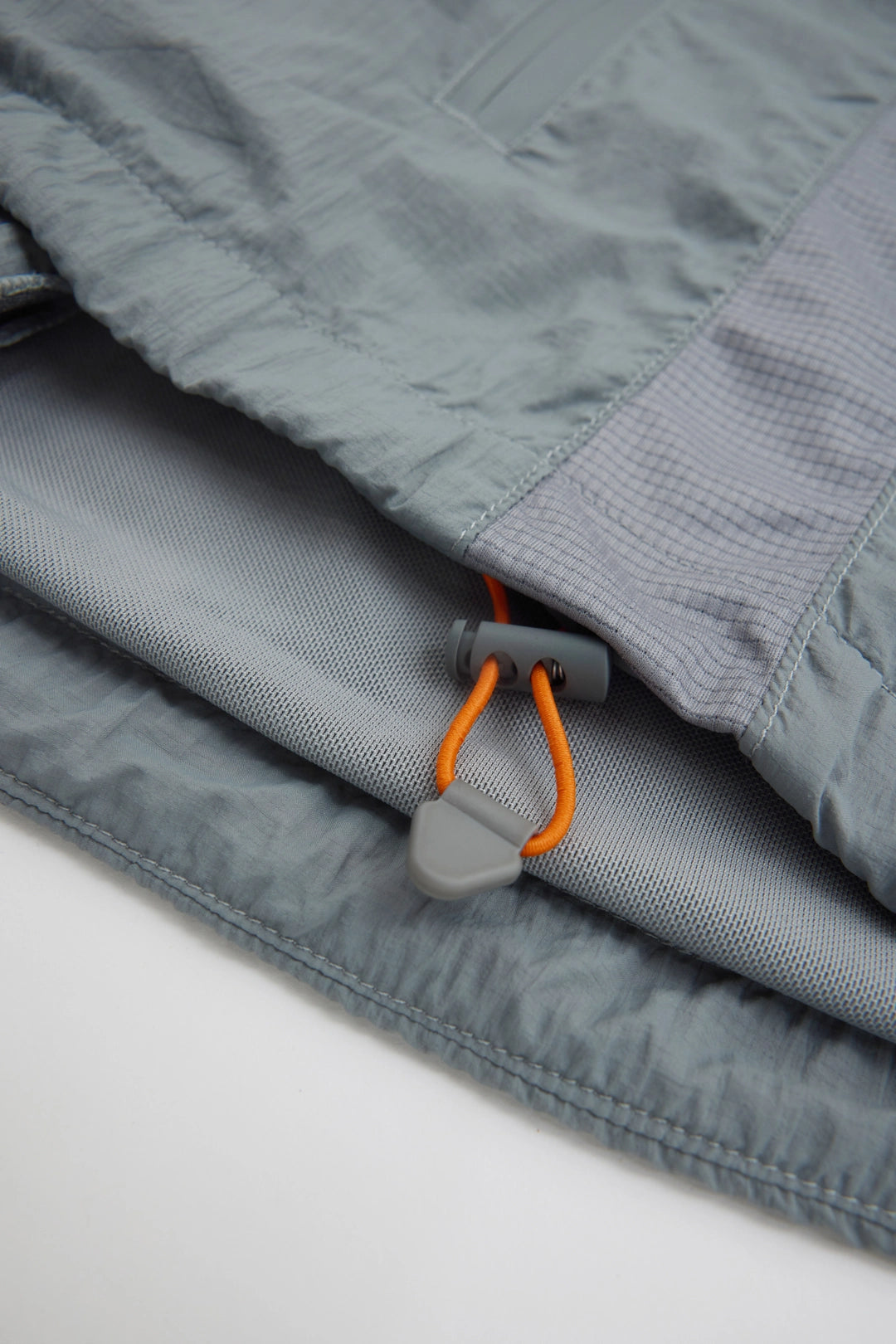 CORTAVIENTOS TRAIN DARK GREY