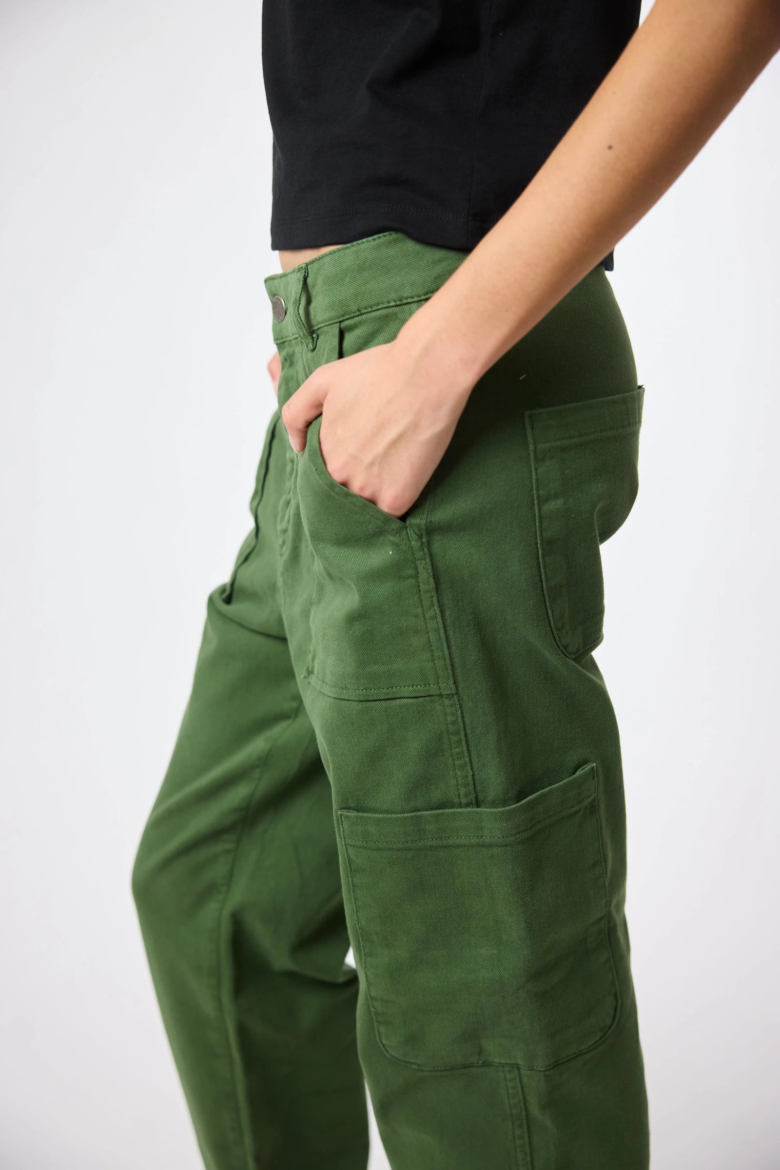 PANTALÓN CARGO MUJER HEART VERDE thumbnail
