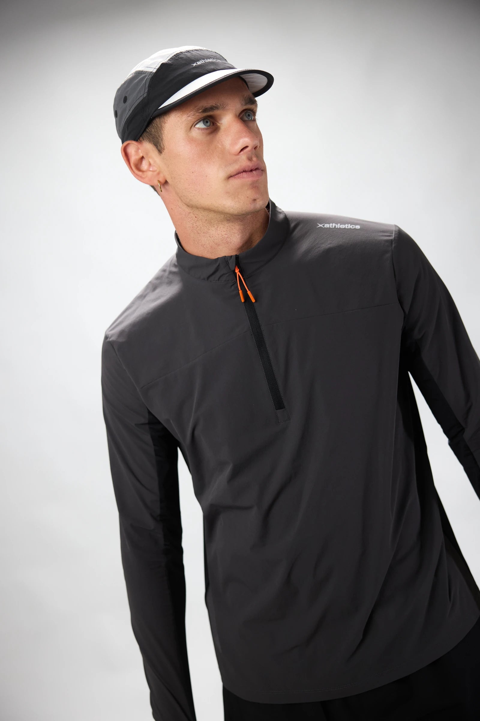 GORRA RUN LIGHT GREY