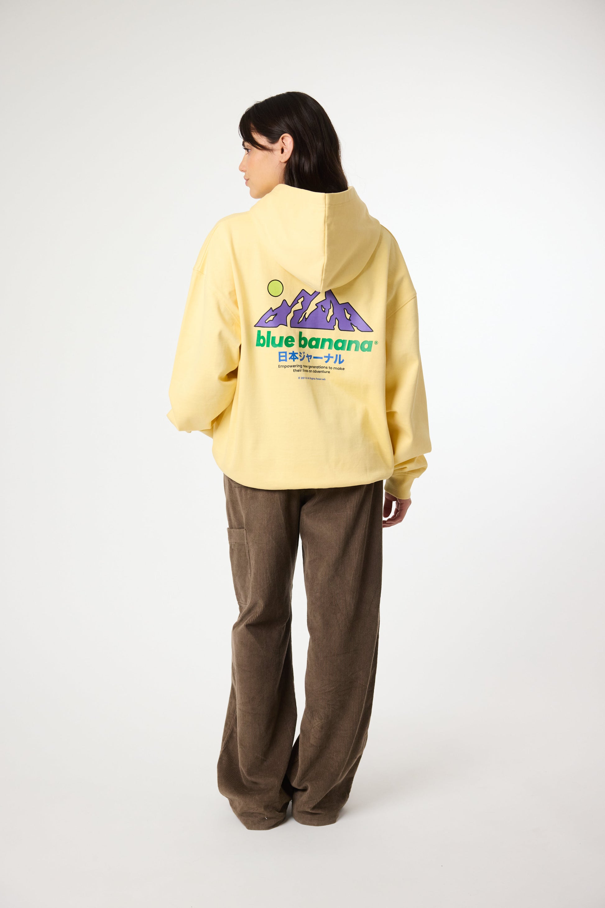 SUDADERA CON CAPUCHA ONTAKE AMARILLO CLARO thumbnail