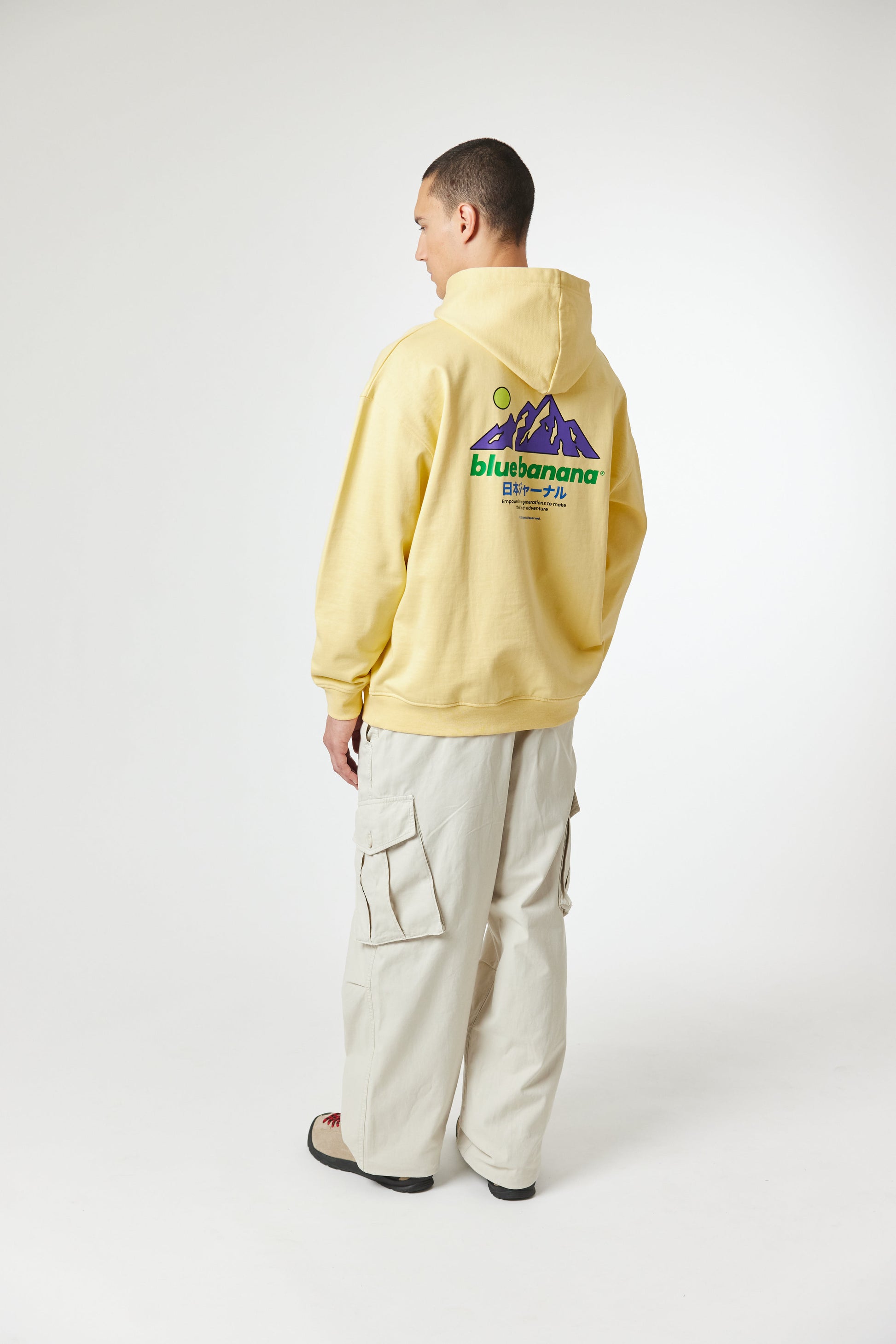 SUDADERA CON CAPUCHA ONTAKE AMARILLO CLARO thumbnail