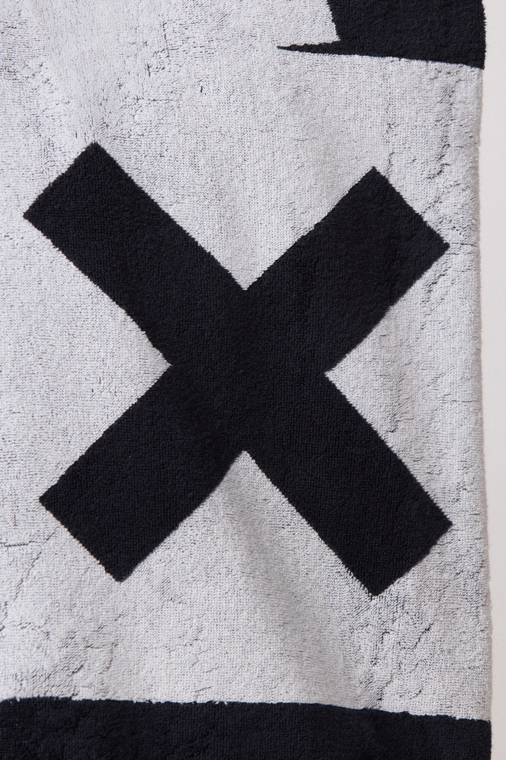 TOALLA GRAVITY AZUL MARINO