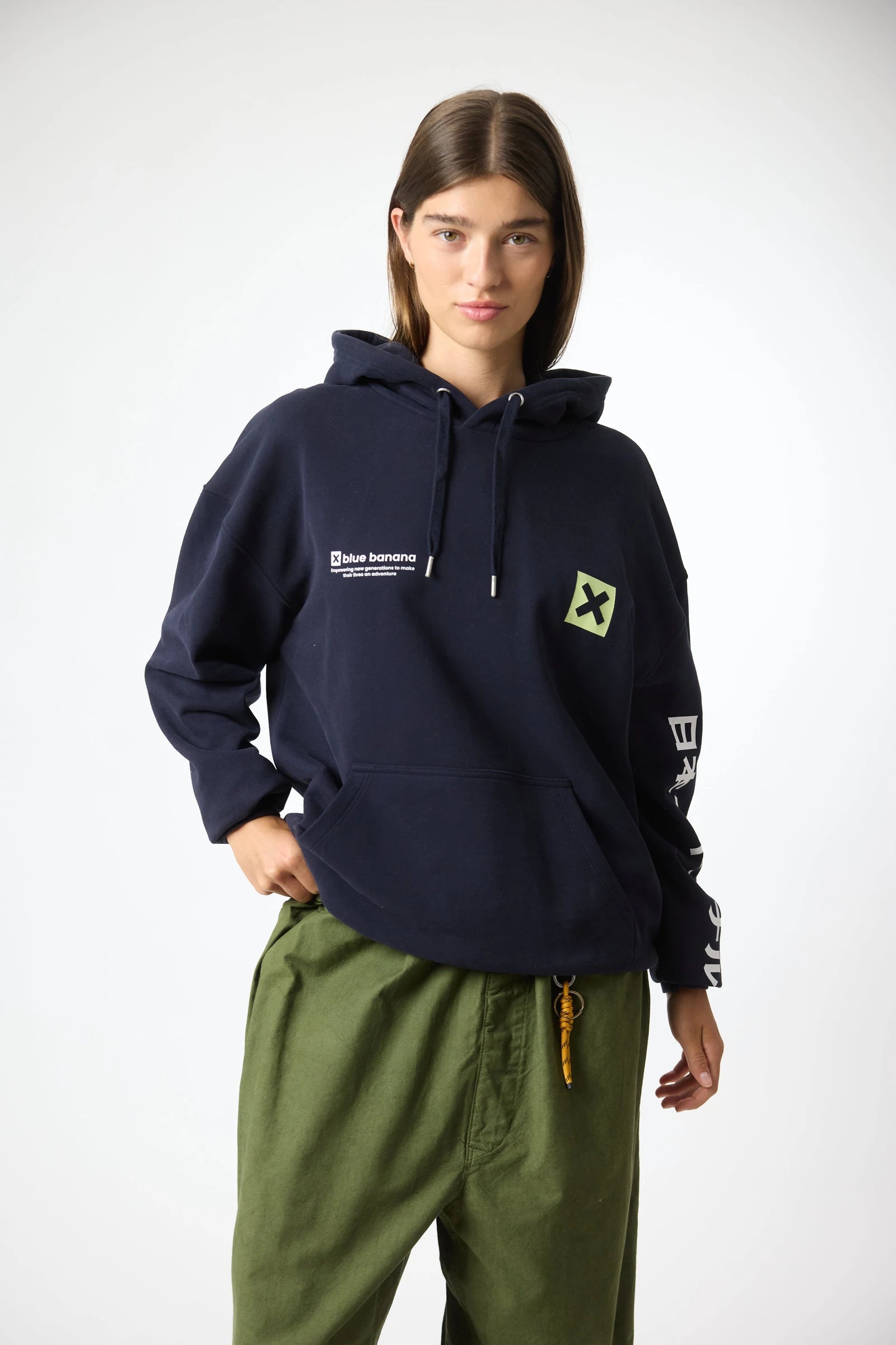 SUDADERA CON CAPUCHA JOURNAL AZUL MARINO thumbnail