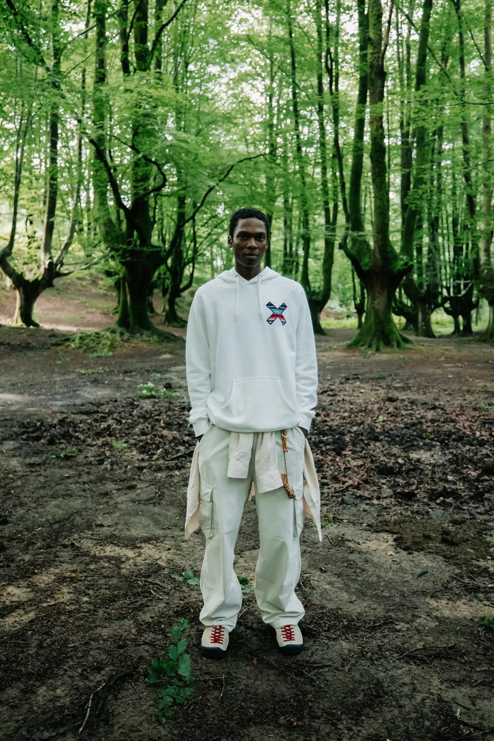 PACK SUDADERA CON CAPUCHA CLASSIC BLANCO ROTO (ADULTO + KIDS)