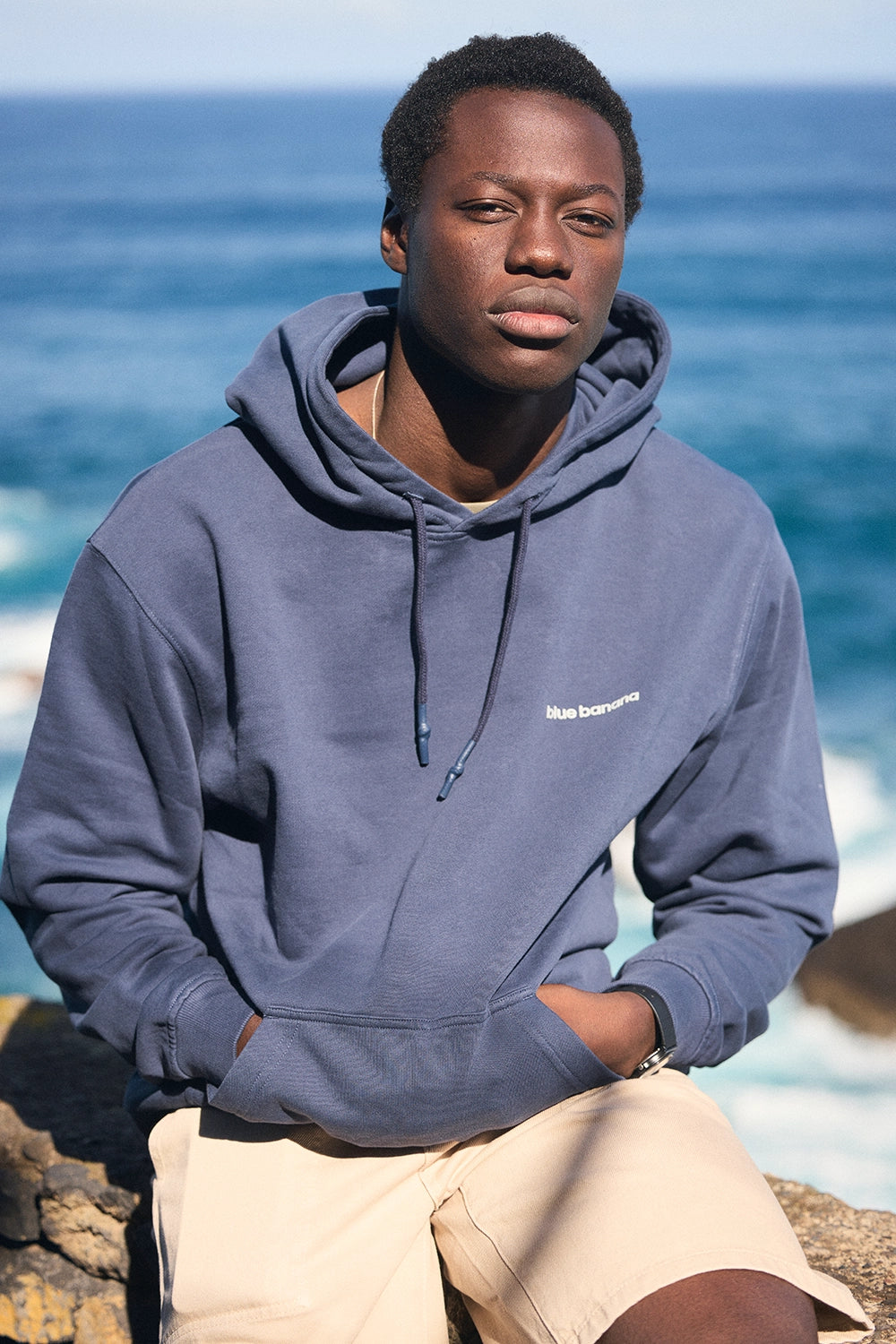 SUDADERA CON CAPUCHA REEF AZUL MARINO