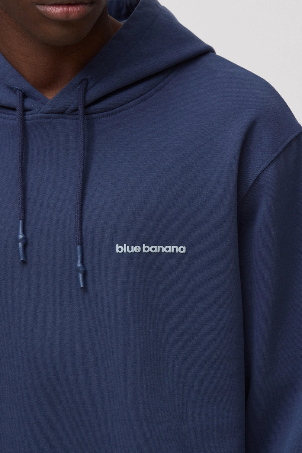 SUDADERA CON CAPUCHA REEF AZUL MARINO