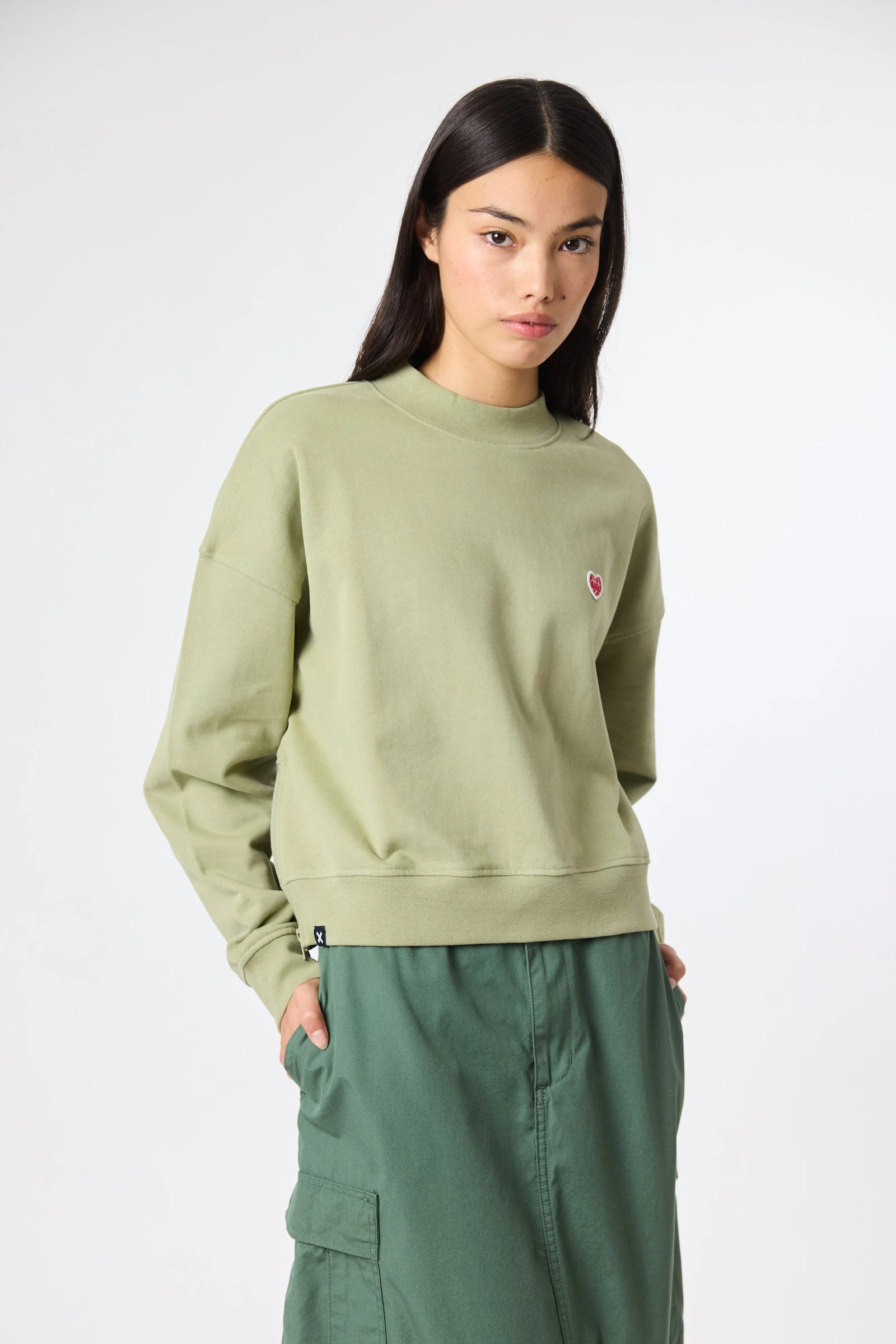 SUDADERA MUJER HEART SAGE thumbnail