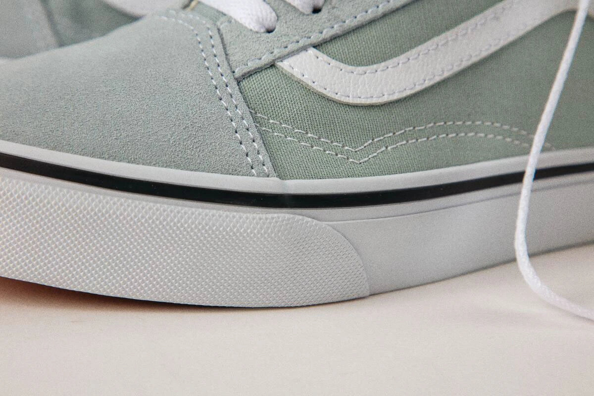 PURE GREY OLD SKOOL VANS SNEAKERS thumbnail