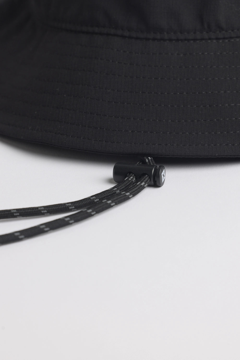 GORRO SURF NEGRO