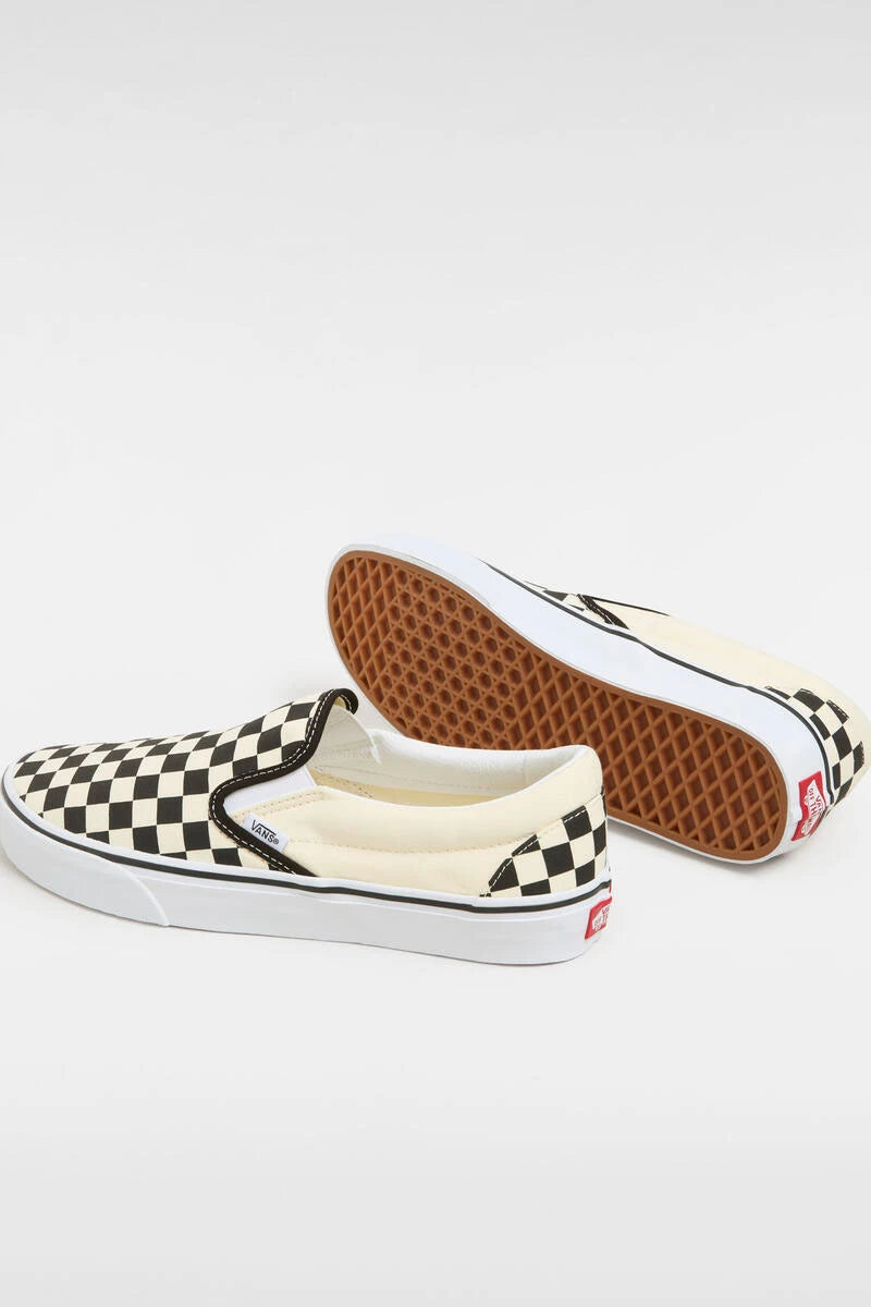 BLACK CLASSIC SLIP-ON VANS SNEAKERS thumbnail