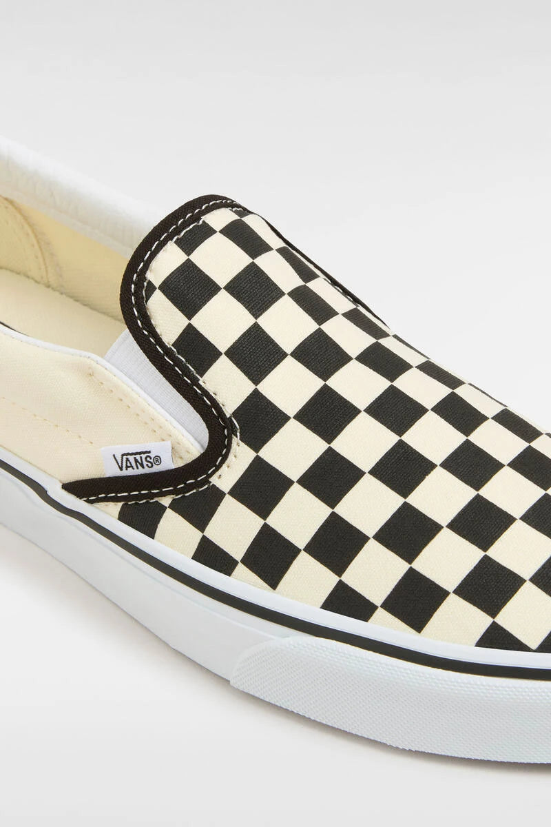 BLACK CLASSIC SLIP-ON VANS SNEAKERS thumbnail