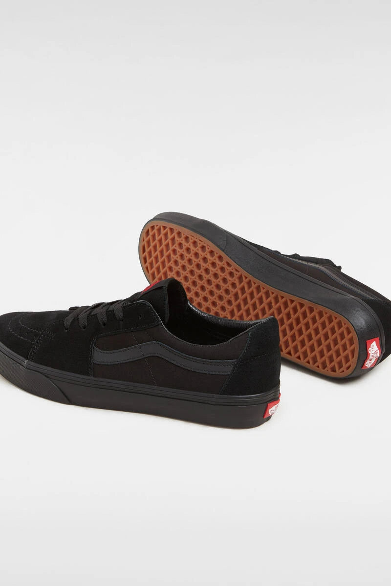 BLACK SK8-LOW VANS SNEAKERS thumbnail