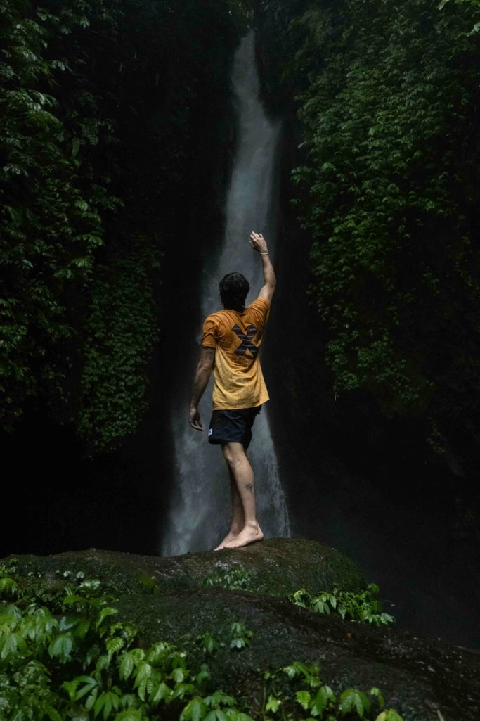 CAMISETA CLASSIC AMARILLA