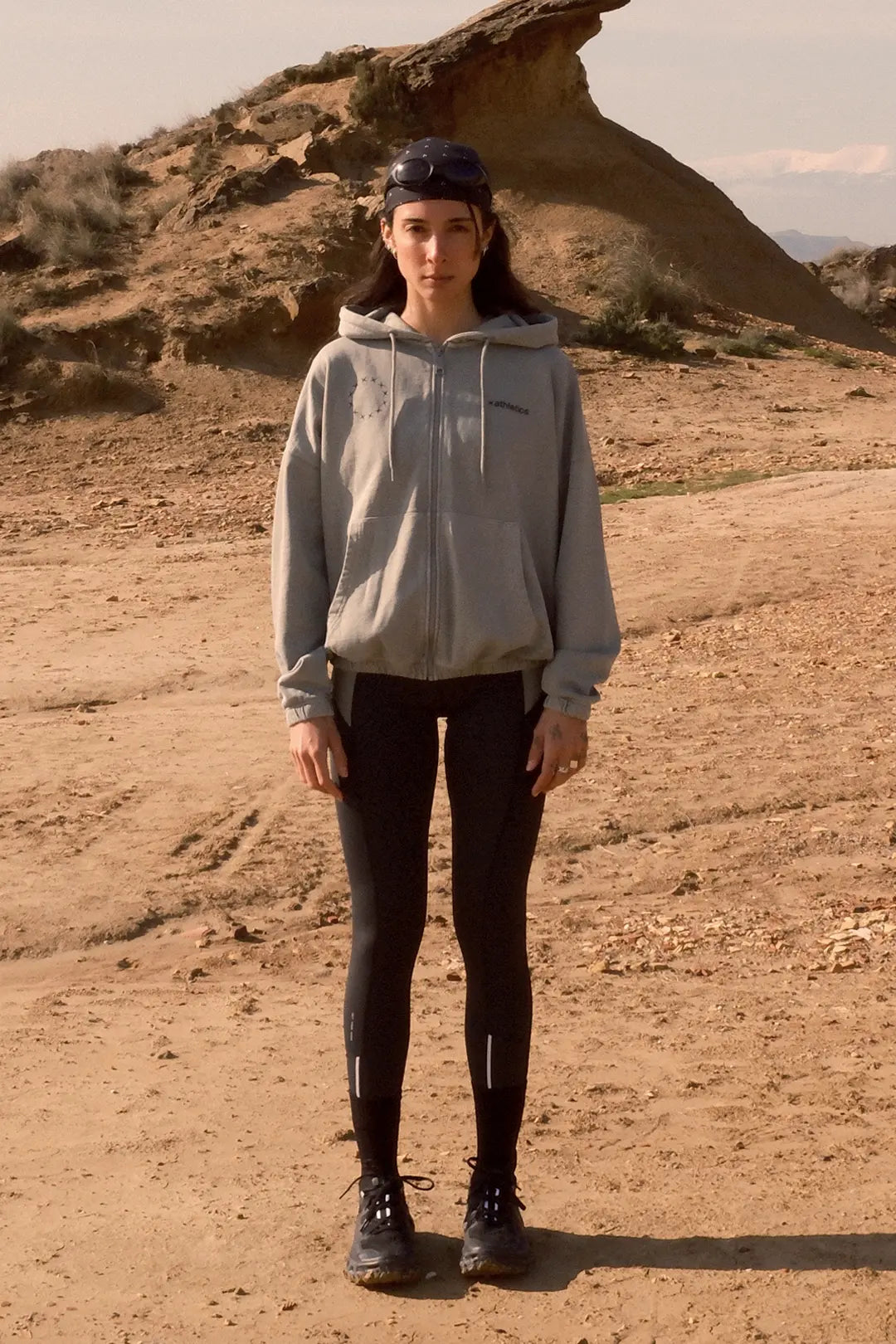 BLACK TRAIN WOMAN LEGGINS