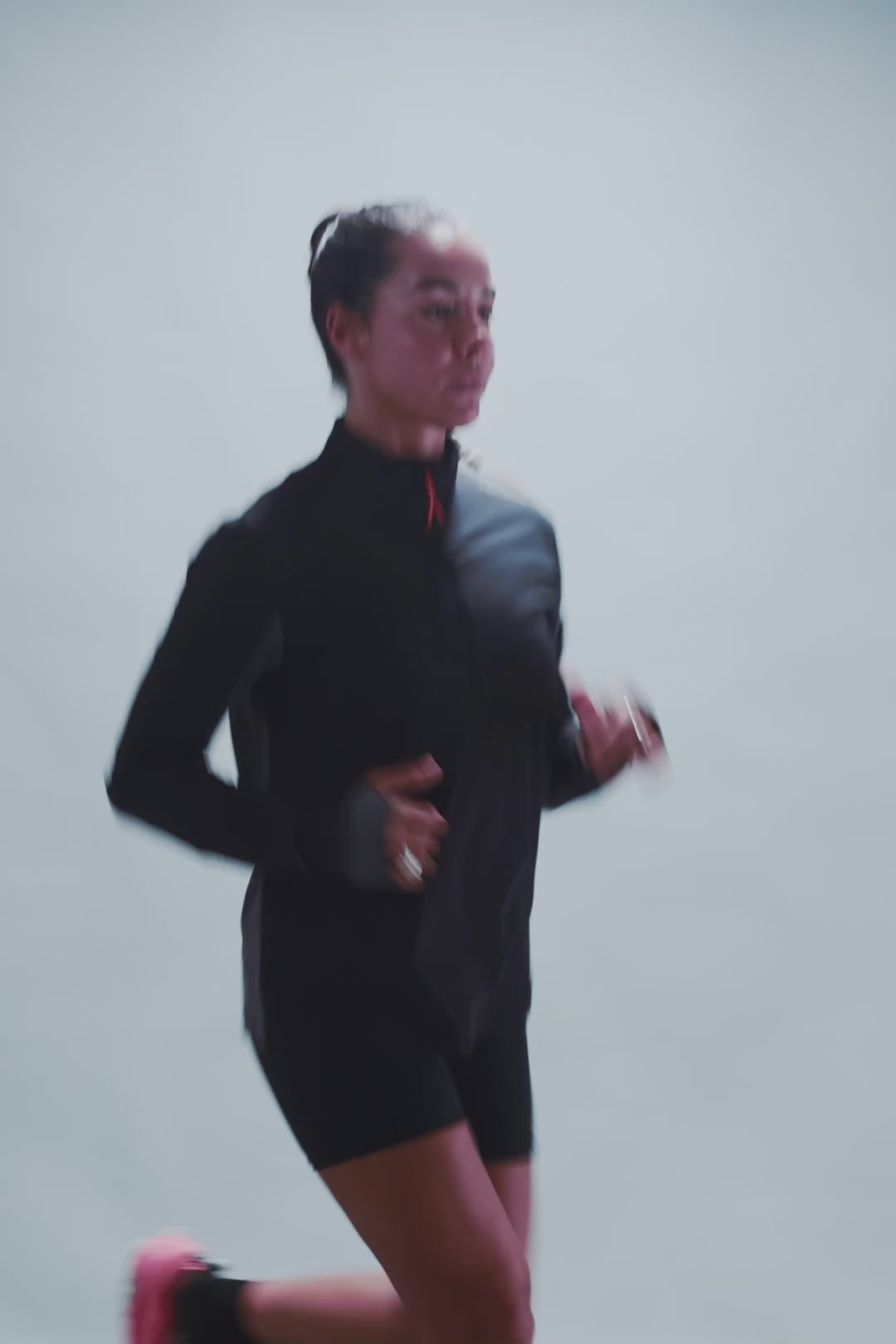 SUDADERA HALF ZIP IN NEGRA thumbnail